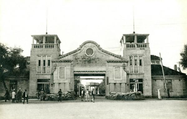 建國後我國為何發展見效慢的重工業？答案：前車之鑑教訓深刻