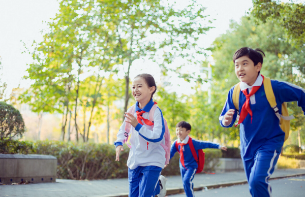 11歲女童身高已166釐米，這習慣不錯，值得很多家長借鑑