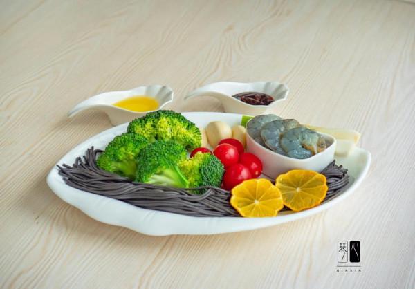 鏡頭裡的美食－減脂輕食墨魚汁意麵