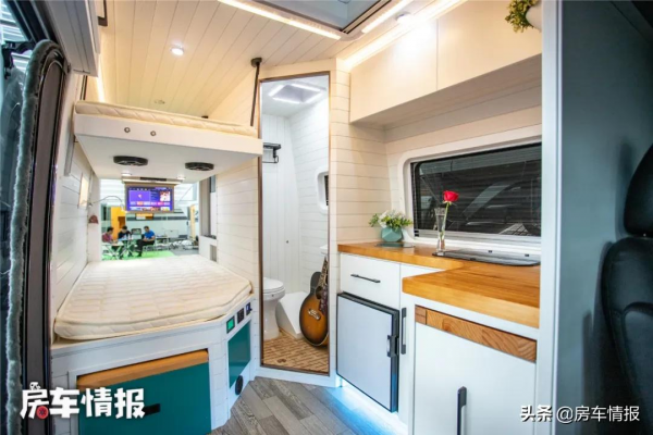 新款大通V90房車，全新佈局首次亮相，全屋定製家居看著特洋氣