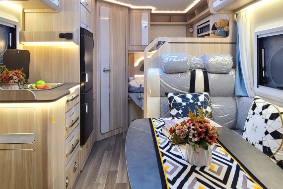 定製一臺只屬於你的房車？外觀到內飾任你發揮，賽沸爾無拓展房車