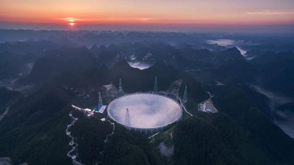 投資150多億，世界最大射電望遠鏡正式開建，它和天眼比誰更強？