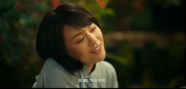 女學生別硬演！強裝嫩的比紅燒肉還油膩，有人卻似清泉，美了歲月