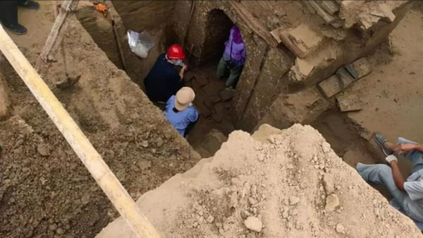 1973年山西發現南宋段家墓葬群,古墓為磚雕墓,墓室格局特別罕見 1973年山西發現南宋段家墓葬群,古墓為磚雕墓,墓室格局特別罕見