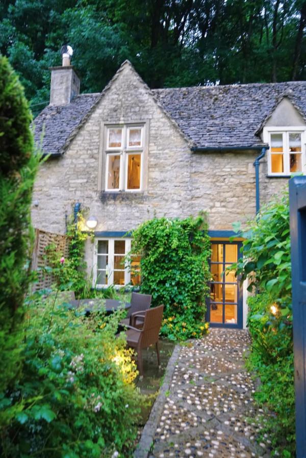 2022,全心全意去生活,去愛 2022,全心全意去生活,去愛