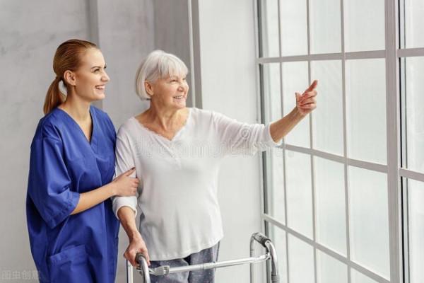 過了60歲，出現4個症狀是正常衰老！不用擔心，積極應對是關鍵