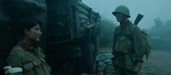 《芳華》戰鬥場面解析：越軍伏擊，解放軍反伏擊