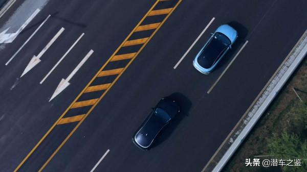 鈴木：死也不向中國妥協！極狐：為國人造長續航電動車，3.5S破百