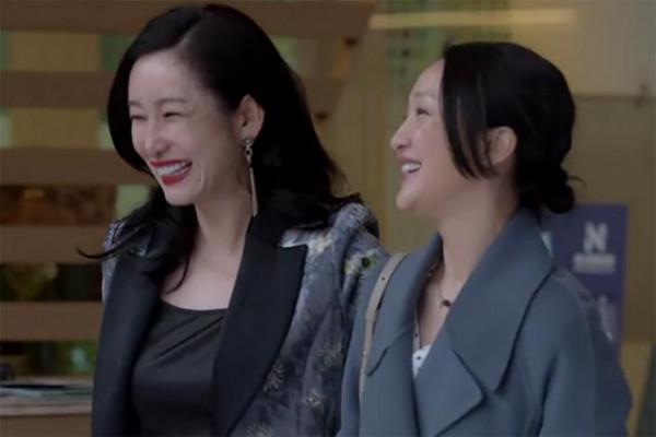 《小敏家》她不是主角，卻耀眼奪目，她戲份不多，但讓人記憶深刻