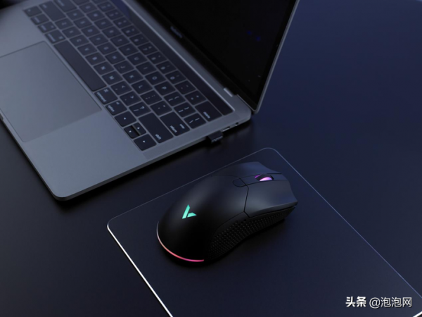 92g輕量化，雷柏V350雙模版幻彩RGB遊戲滑鼠上市