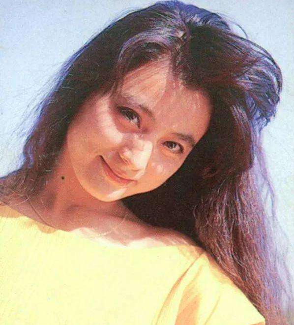 李玲玉：21歲嫁初戀，34歲再嫁猶太富商，和混血兒子的相處很特別