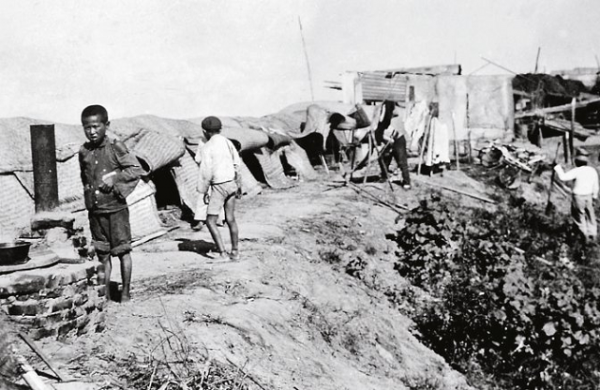 日本少年謊報國籍加入解放軍，看到日本戰俘吃米飯，他絕食抗議