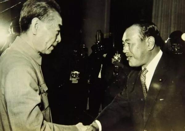 1972年，毛澤東為何不向日本索賠？看周恩來解釋才知毛主席真高明