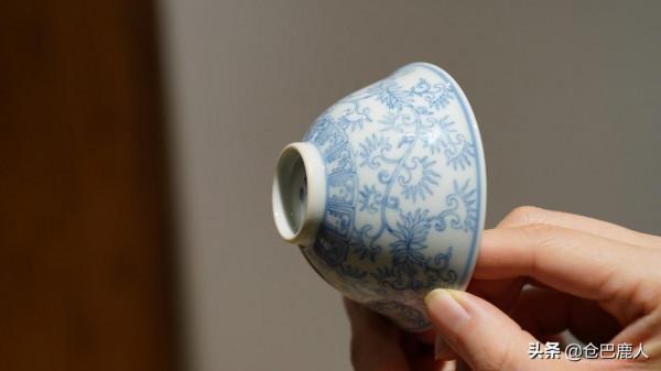 青花纏枝菊花紋杯「青若微雨·依雲而起」