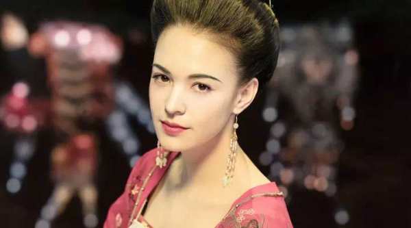 眉形多重要？畫對了楊冪純欲倪妮嫵媚，畫不對，劉亦菲變蠟筆小新