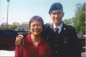 一個華裔士兵被虐待慘死,十年後在家鄉曼哈頓“復活”(特寫) 一個華裔士兵被虐待慘死,十年後在家鄉曼哈頓“復活”(特寫)