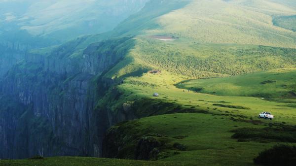 四川這處斷崖將紅遍全網,落差千米的仙境,這裡被稱作地球邊緣 四川這處斷崖將紅遍全網,落差千米的仙境,這裡被稱作地球邊緣