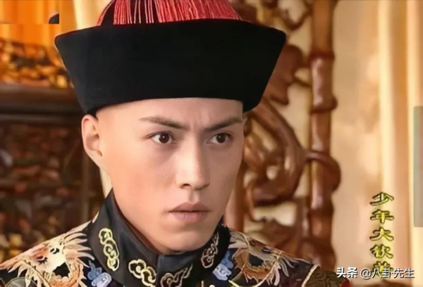 《突圍》8位主演年輕舊照:閆妮土味十足,秦嵐“變臉”太明顯 《突圍》8位主演年輕舊照:閆妮土味十足,秦嵐“變臉”太明顯