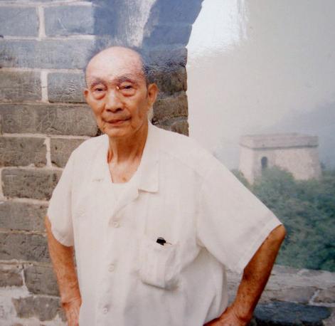 軍統特工毒殺三名日本軍官嫌不過癮，質問長官：美國毒藥咋也不靈