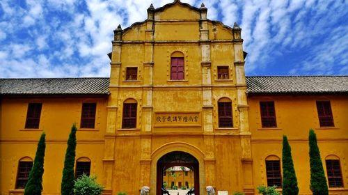 朱德位列元帥之首，可軍銜命令狀卻不是001號，001號究竟給了誰？