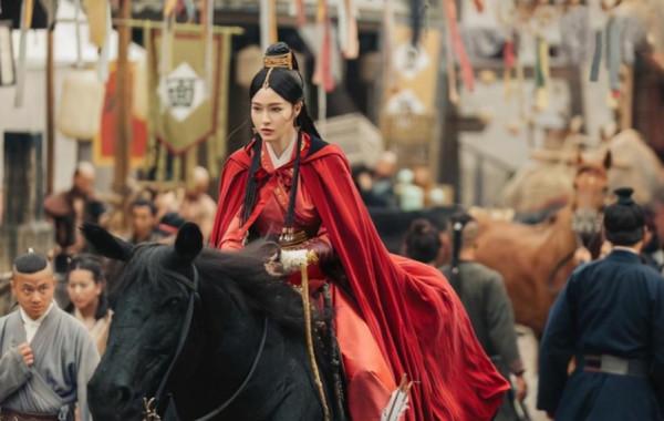 胡歌新劇陣容官宣，唐嫣甘願成女二，“影后”馬伊俐成最大贏家