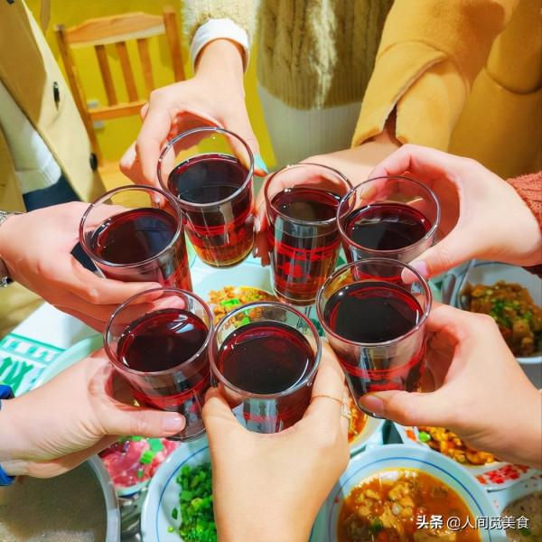 廣西這家店只有10道菜,分量少服務差天天排長隊,等2小時也要吃 廣西這家店只有10道菜,分量少服務差天天排長隊,等2小時也要吃