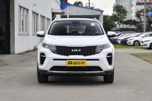 起亞KX5 自動兩驅豪華版，緊湊型SUV，售16&period;98萬，產品力均衡