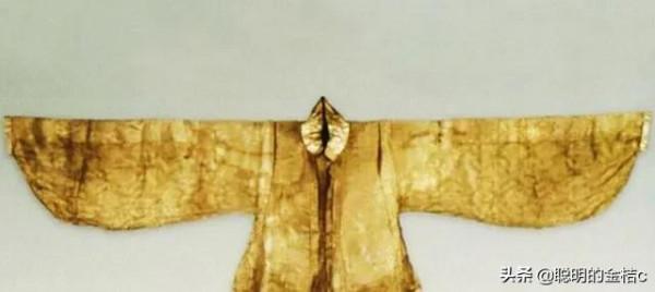 古人常把東西塞進袖子裡,為什麼掉不出來裡面的機關太多了 古人常把東西塞進袖子裡,為什麼掉不出來裡面的機關太多了