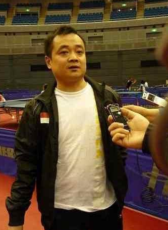 他是乒乓球教練，劉國棟