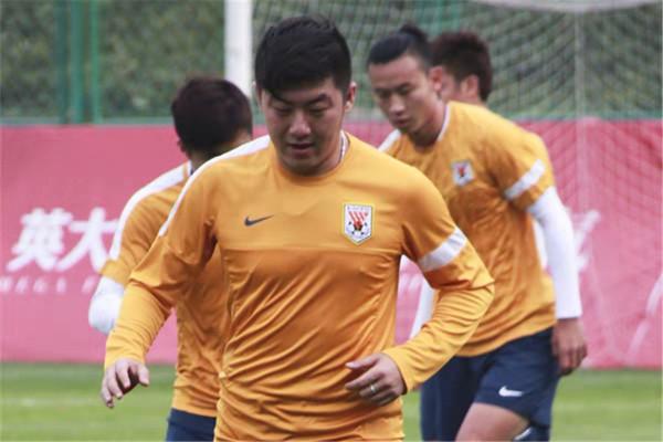 再次失業？前魯能功勳多輪無緣比賽！重回魯能或許是他最好的選擇