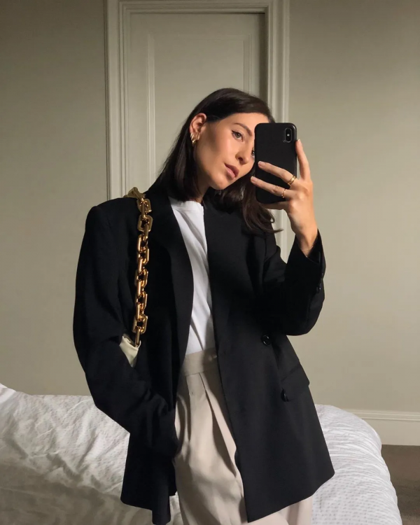 今秋馬丁靴+厚外套火了!又美又撩,洋氣炸了 今秋馬丁靴+厚外套火了!又美又撩,洋氣炸了