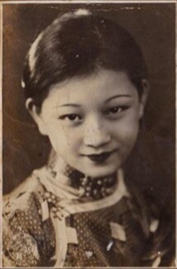 袁美雲：被親媽賣，被養父當作工具人掙錢，婚後退出熒幕反獲幸福