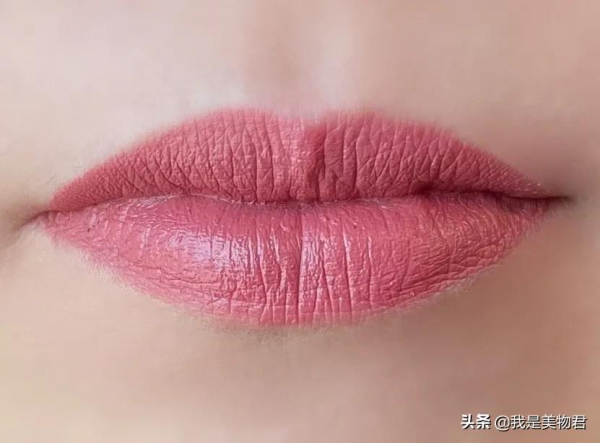 開春口紅試色｜這7支溫柔氣質的豆沙色，才是偽素顏必備