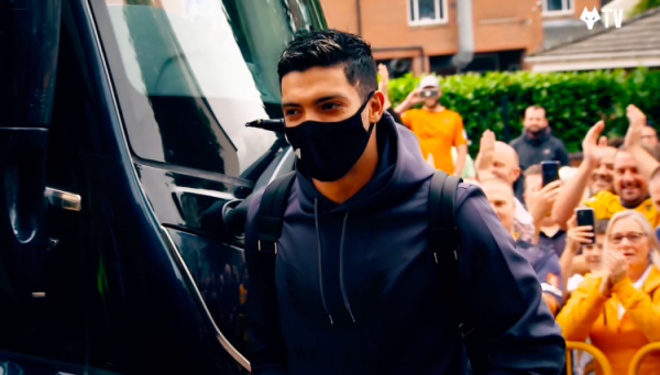 “狼王”一分鐘內兩黃下場被噴腦子短路,女友回憶希門尼斯去年頭部重傷慘烈一刻 “狼王”一分鐘內兩黃下場被噴腦子短路,女友回憶希門尼斯去年頭部重傷慘烈一刻