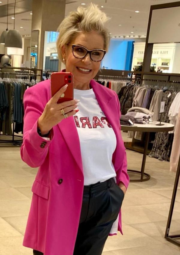 沒有醜女人,只有懶女人。這就是退休後的樣子 沒有醜女人,只有懶女人。這就是退休後的樣子