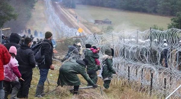 歐盟終於搬起石頭砸了自己的腳 歐盟終於搬起石頭砸了自己的腳