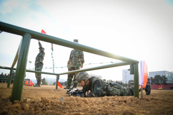 期末考試季?巧了,東風快遞員也是 期末考試季?巧了,東風快遞員也是