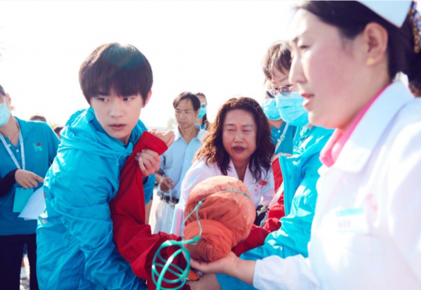 明星的粉絲有多豪？這7個粉絲告訴你，有錢就是可以為所欲為