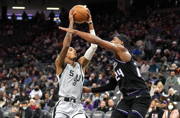 23分+27分+29分！湖人意中人轟7記三分，勇士舊將23分，馬刺惜敗