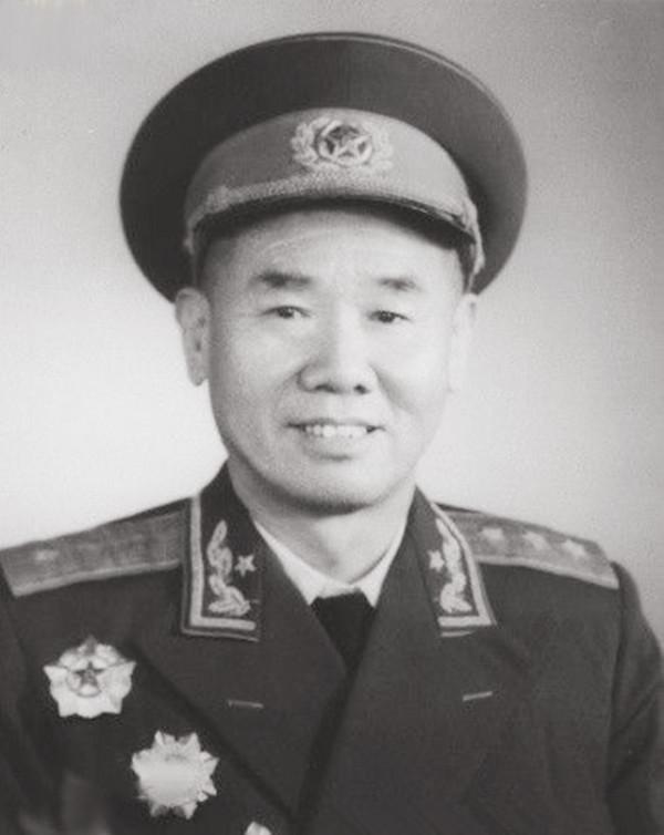 鐵道兵的歷任司令員都是誰，他們的任期各是多少，誰的任期最長？