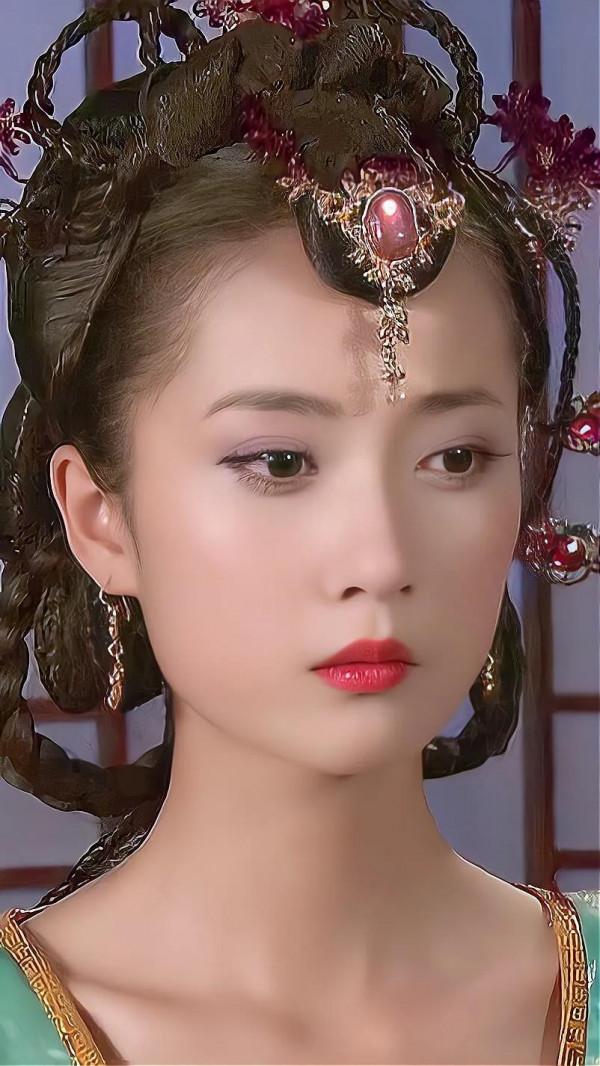 電視劇&quot;大明嬪妃 &quot;關慧卿 飾演李梅兒 喜歡的點點關注，支援下，謝謝