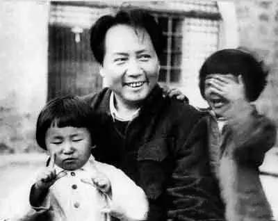 上海姑娘嫁給副部長，7年後丈夫突然坦白：其實我是毛主席的堂弟