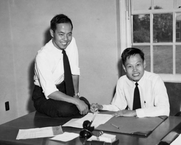 從小學到本科,諾獎得主李政道從未取得過正式的文憑,唯一擁有的就是芝加哥大學博士學位 從小學到本科,諾獎得主李政道從未取得過正式的文憑,唯一擁有的就是芝加哥大學博士學位