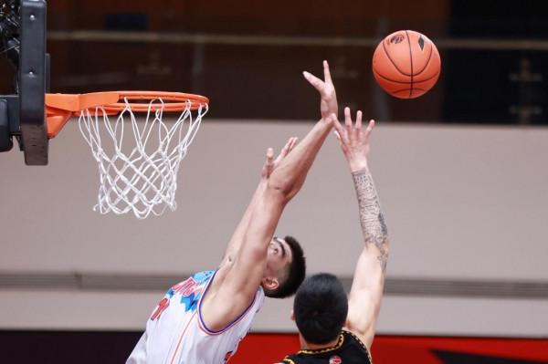 籃球——CBA第一階段：遼寧本鋼勝新疆伊力王酒