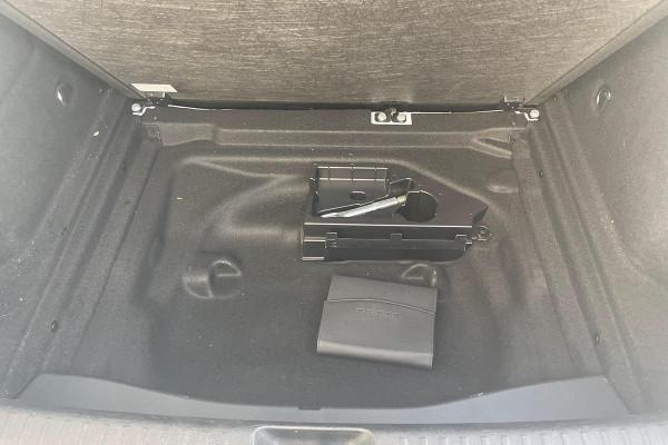 16萬買個車標玩兒？官方認證賓士GLA200，銷售原話：這車沒修過