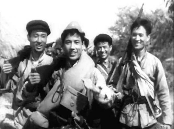 成立鐵道游擊隊,立功行賞卻嫌官職太小,逃離組織結局天壤之別 成立鐵道游擊隊,立功行賞卻嫌官職太小,逃離組織結局天壤之別