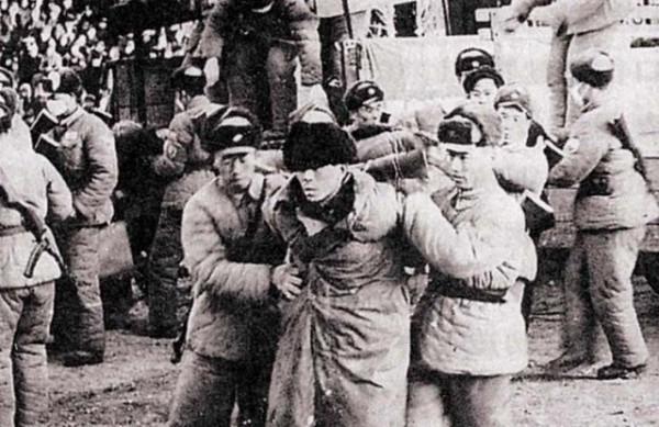 原定於1950年元旦建立的新中國,因為斯大林一句話,提前了三個月 原定於1950年元旦建立的新中國,因為斯大林一句話,提前了三個月