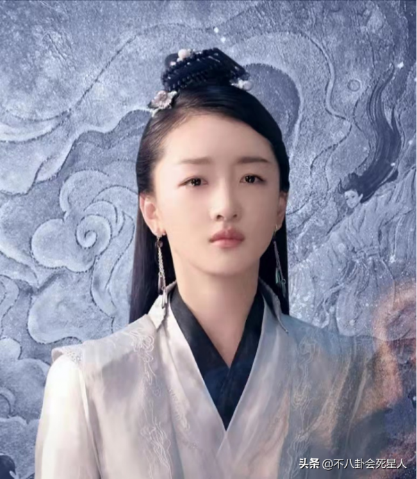 鞠婧禕古裝新劇成正面例子，頭套、妝發不敷衍，其餘劇組趕快學