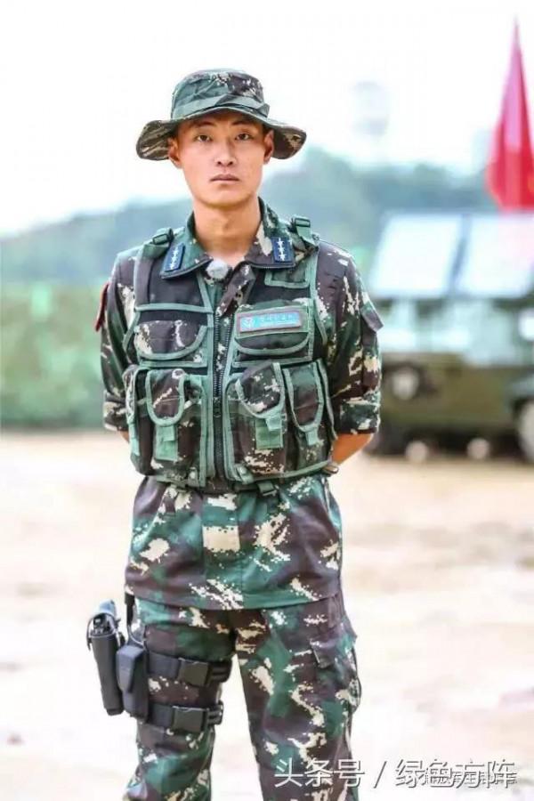 楊冪當過兵？中國人民解放軍：空軍。一起來看看吧