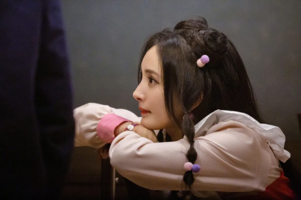 好少女！楊冪的新發型也太適合春日踏青了吧